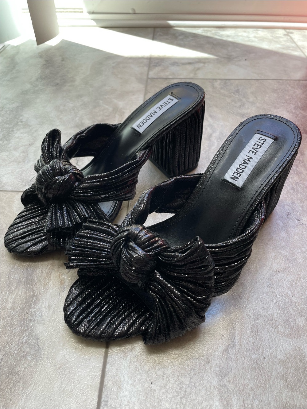Steve Madden Black Pleated Knot-Front Block Heel Mules